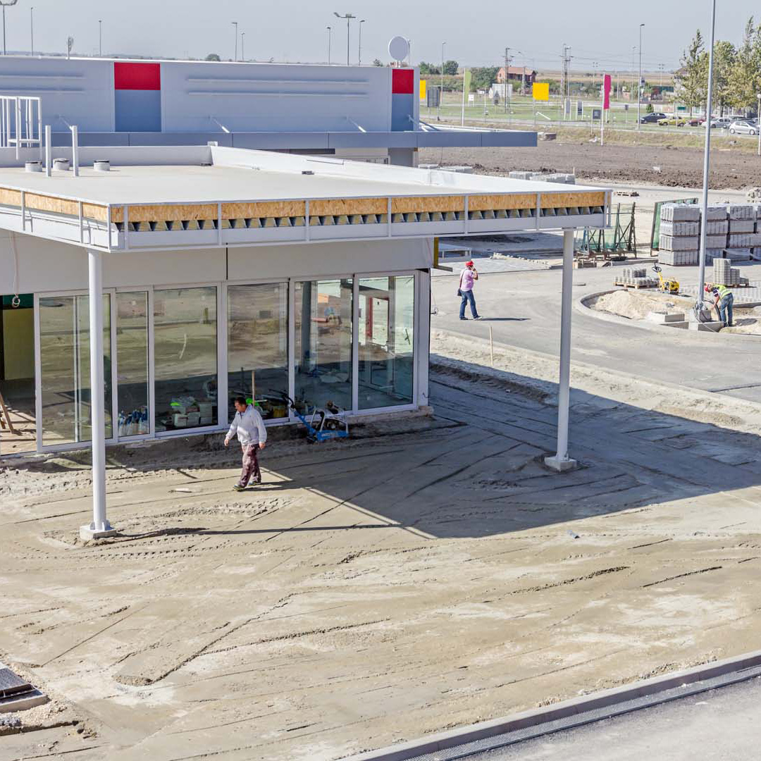 Bau einer neuen Tankstelle als Rollout-Projekt